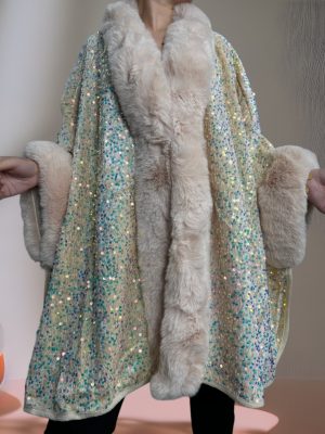 Κάπα με από παγιέτα με λεπτομέρειες απο συνθετική γούνα<br/><small class="dmm_sku">Κωδικός προϊόντος: 7216-ασπρο</small>