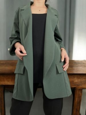 Σακάκι κρέπ με πέρλα στο μανίκι<br/><small class="dmm_sku">Κωδικός προϊόντος: 7610-λαδι</small>