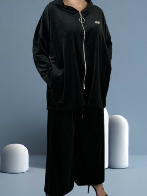 Chic Velvet Σετ με Ζακέτα & Mini Στρας Touch<br/><small class="dmm_sku">Κωδικός προϊόντος: 8202-μαυρο</small>