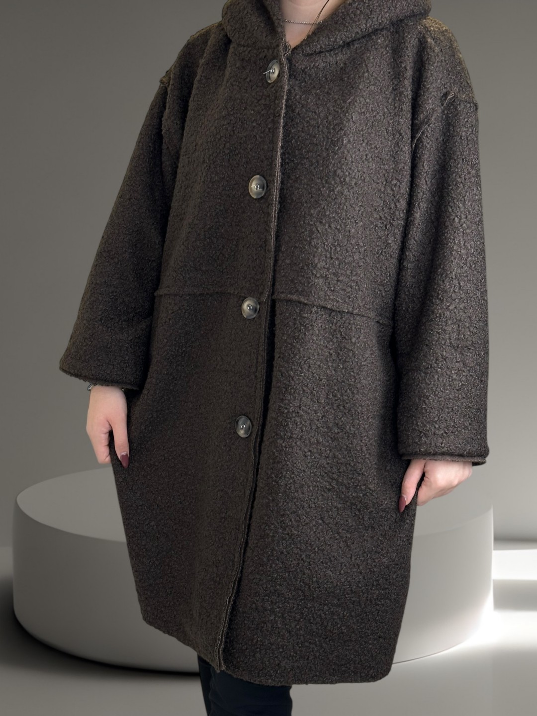 Γυναικείο παλτό μακρύ χνουδωτό με κουκούλα Γυναικείο παλτό μακρύ χνουδωτό με κουκούλα