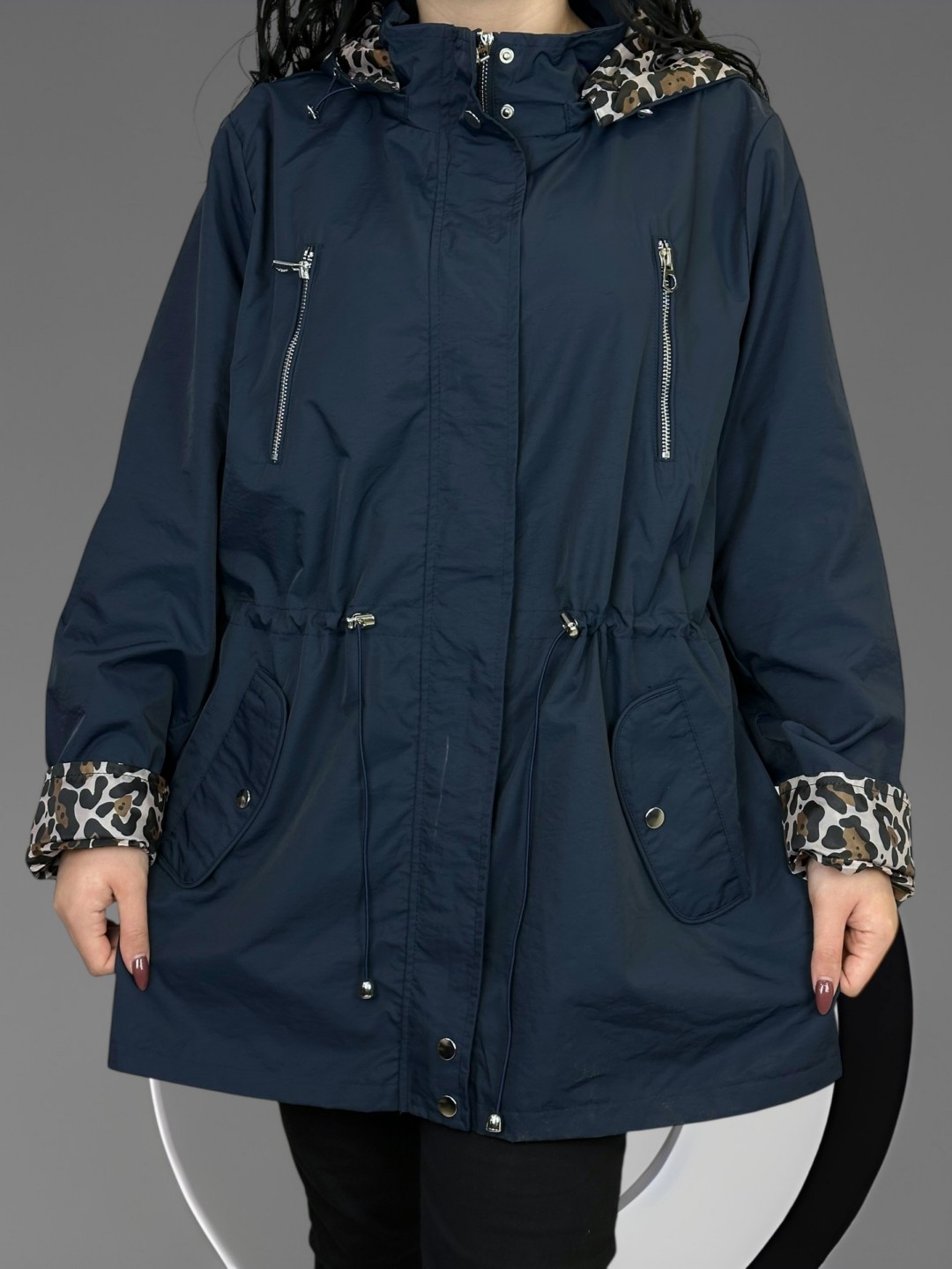 Καμπαρντίνα με φόδρα λεοπάρ για στυλ Καμπαρντίνα με φόδρα λεοπάρ για στυλ