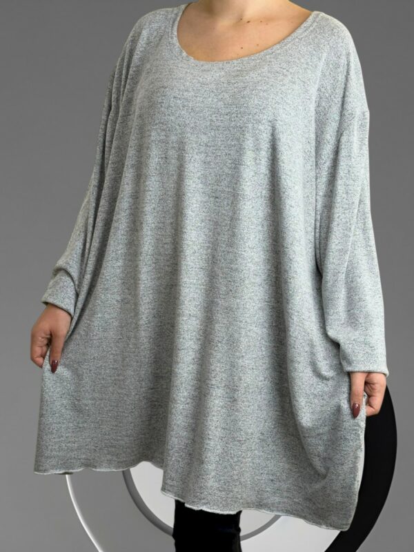 Must-have μπλουζοφόρεμα Plus Size για μοντέρνες εμφανίσεις