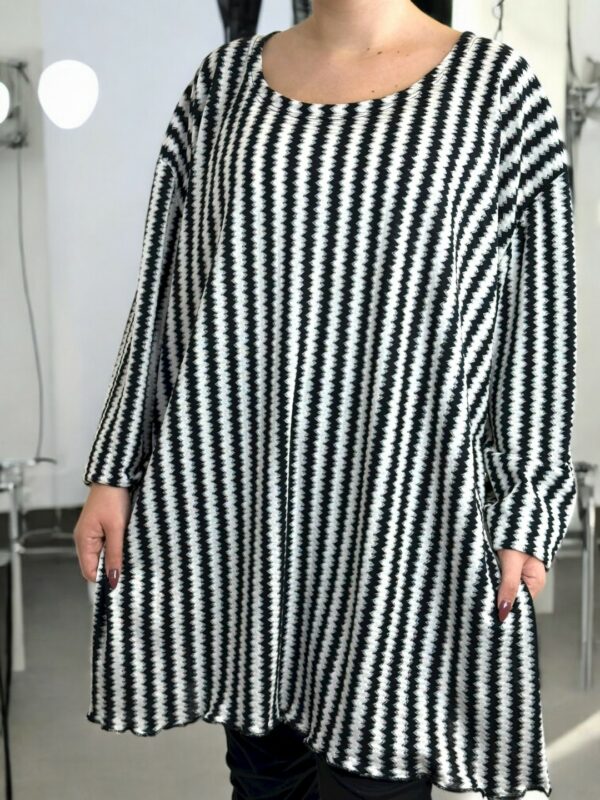Ασπρόμαυρο μπλουζοφόρεμα – Classic Chic