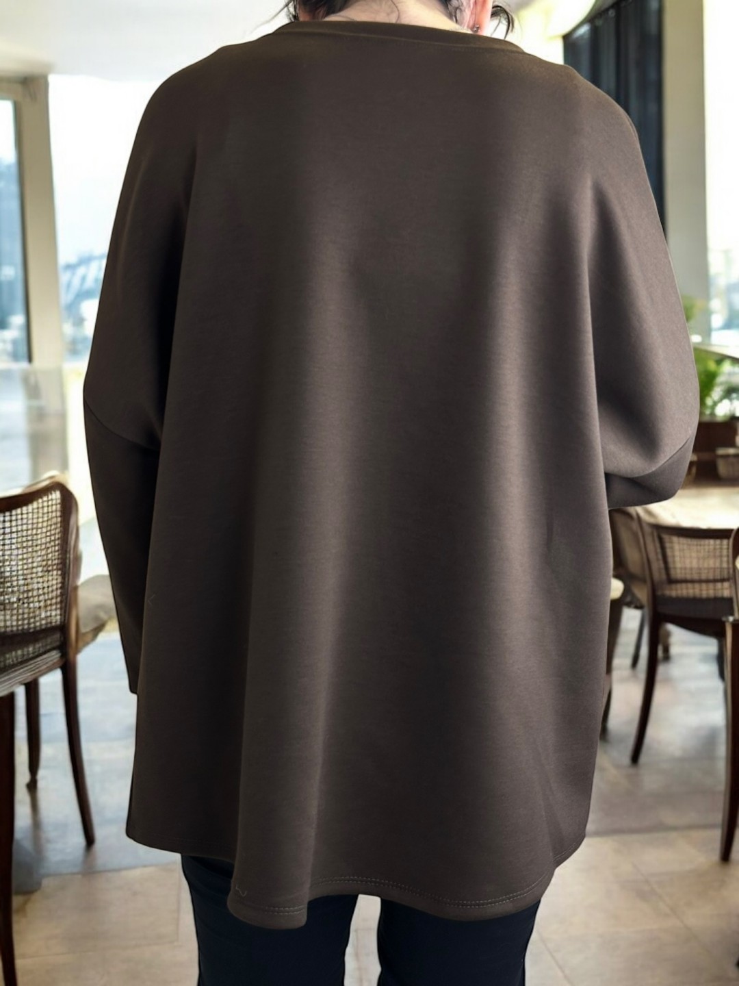 Άνετη μπλούζα σε baby φούτερ ύφασμα Άνετη μπλούζα σε baby φούτερ ύφασμα