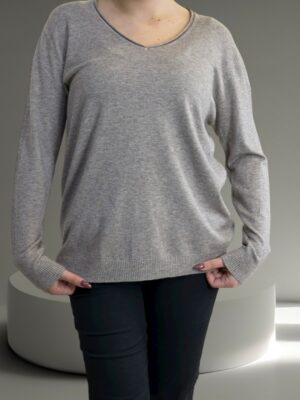 Κλασικό πουλόβερ V-neck