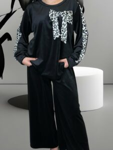 Cozy βελούδινο σετ με κορδέλα για stylish εμφανίσεις