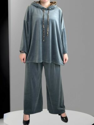 Σετ βελούδινο με εντυπωσιακές λεοπάρ λεπτομέρειες