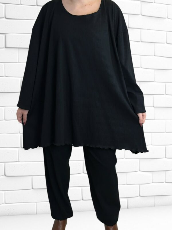 Σετ με  λεπτή ρίγα για μοντέρνο look