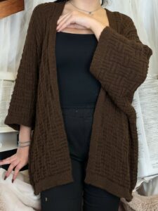 Πλεκτή ζακέτα που χαρίζει στιλ και άνεση