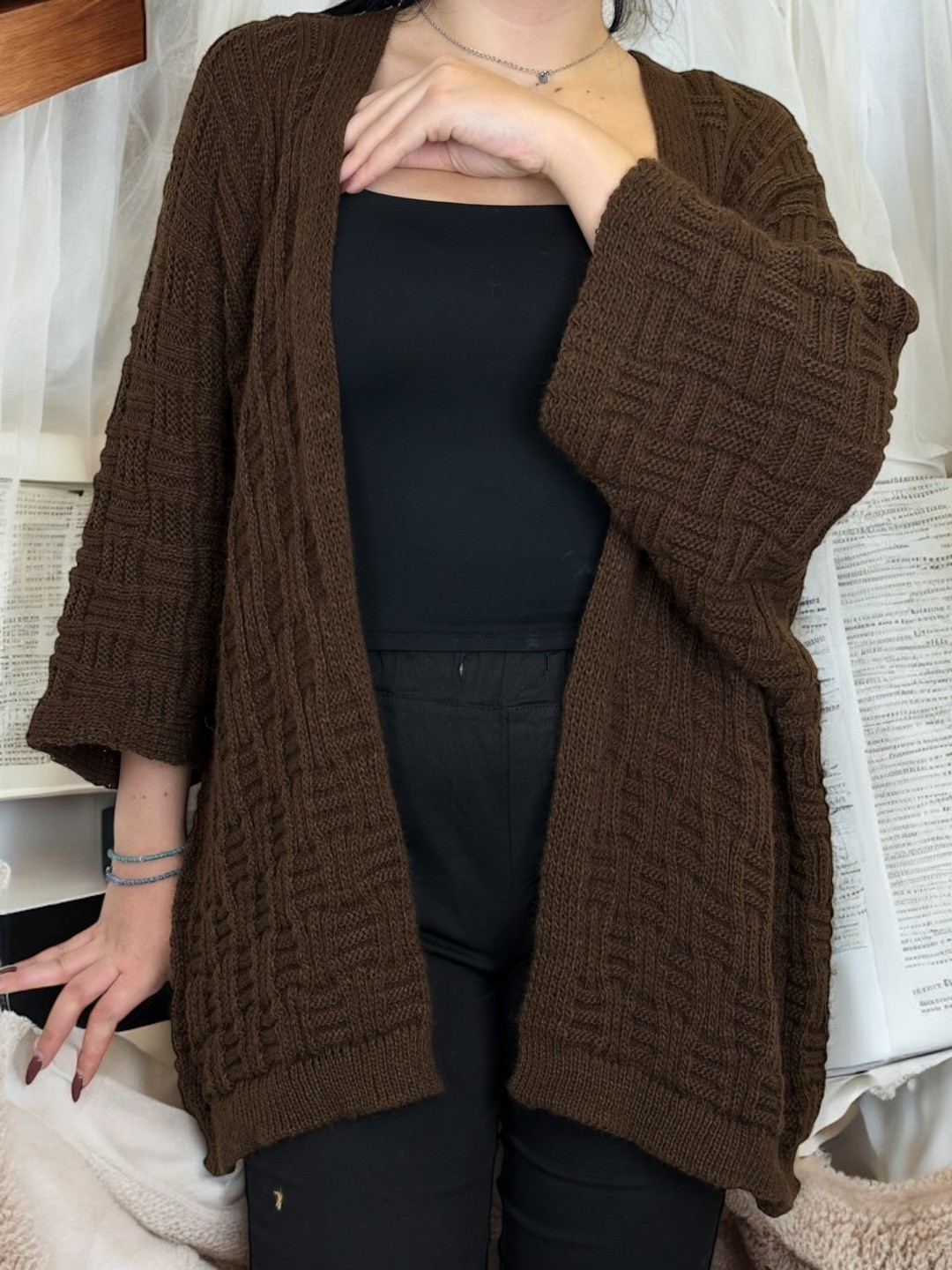 Πλεκτή ζακέτα που χαρίζει στιλ και άνεση Πλεκτή ζακέτα που χαρίζει στιλ και άνεση