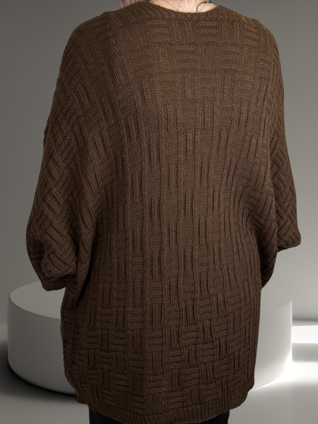 Πλεκτή ζακέτα που χαρίζει στιλ και άνεση Πλεκτή ζακέτα που χαρίζει στιλ και άνεση