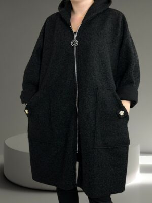 Παλτοζακέτα με απαλή υφή και λουλουδάτη λεπτομέρεια