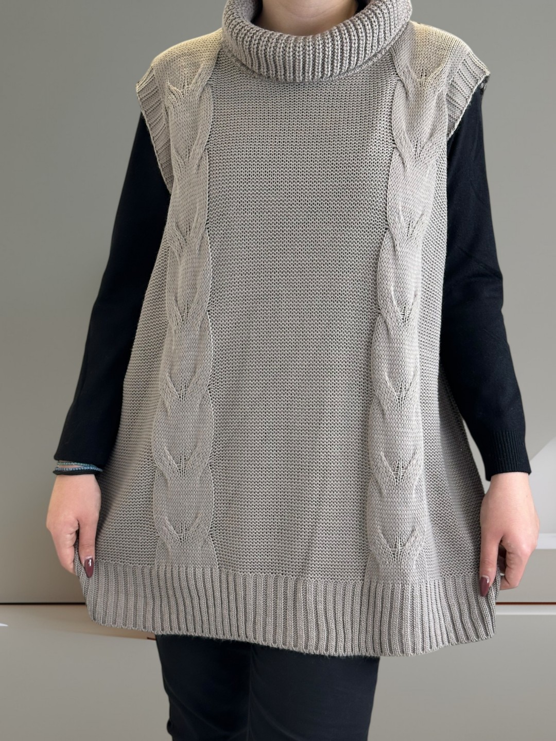 Απαλό πλεκτό ζιβάγκο χωρίς μανίκια Απαλό πλεκτό ζιβάγκο χωρίς μανίκια