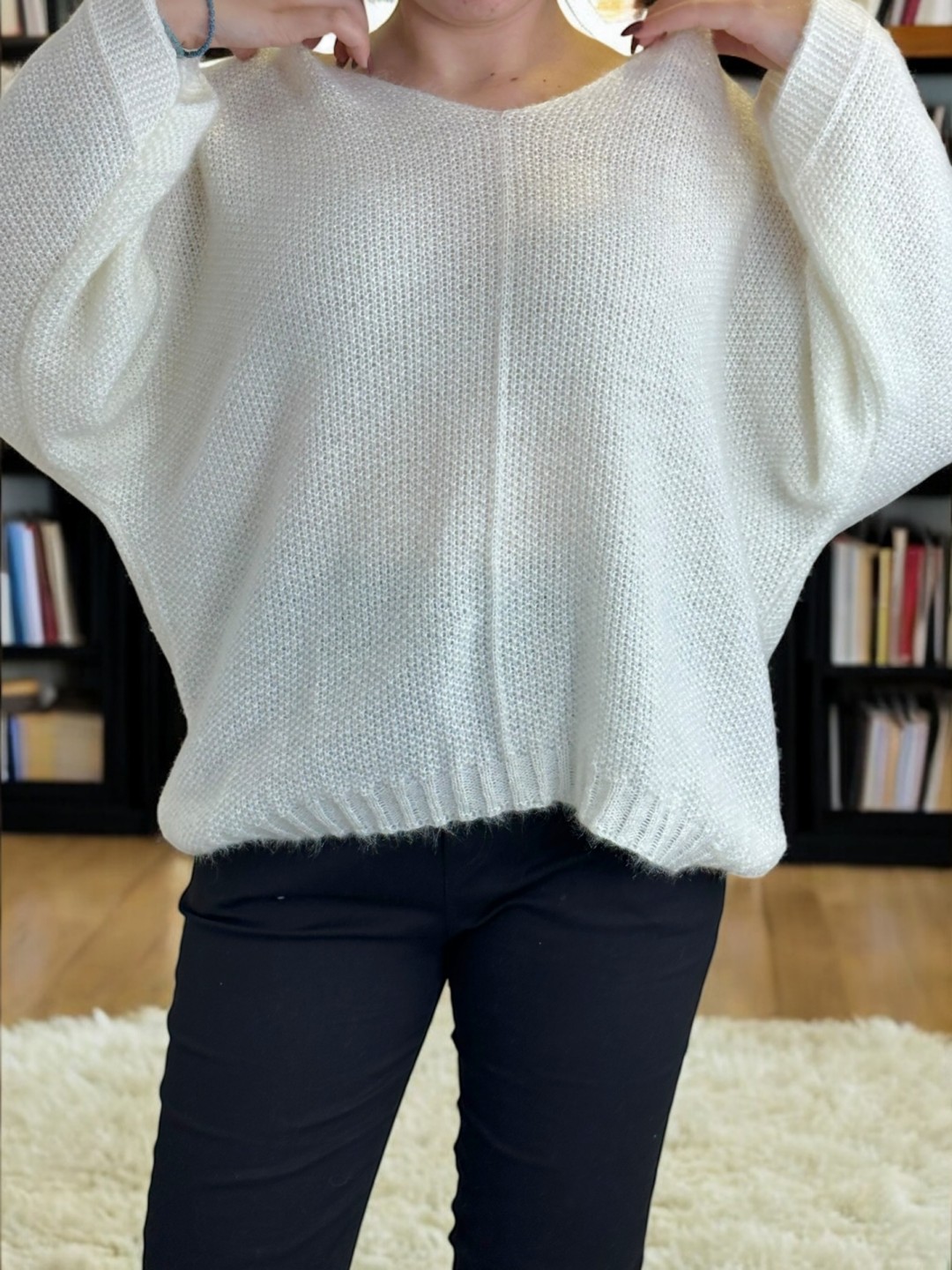 Classic πλεκτό πουλόβερ με V λαιμό για elegant εμφανίσεις Classic πλεκτό πουλόβερ με V λαιμό για elegant εμφανίσεις