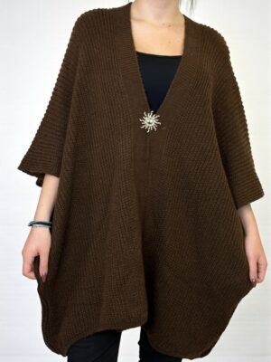 Modern πλεκτή ζακέτα κοντομάνικη για layering στυλ
