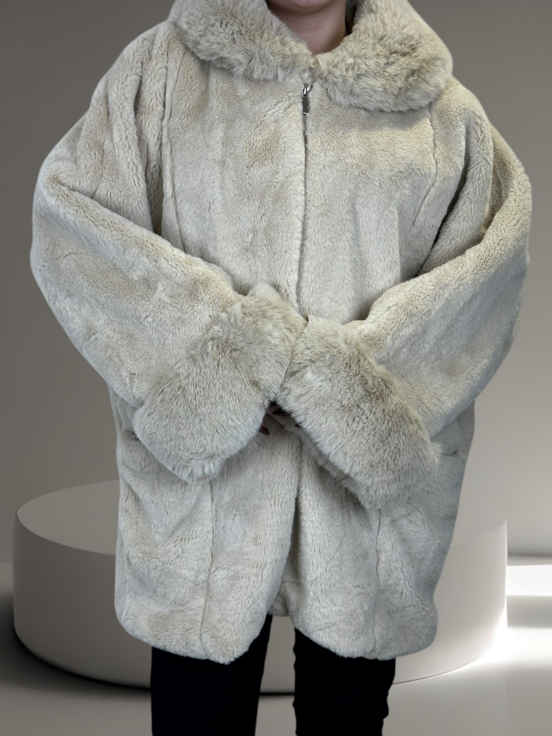 Γούνα με φερμουάρ για  άνεση και luxury look Γούνα με φερμουάρ για  άνεση και luxury look