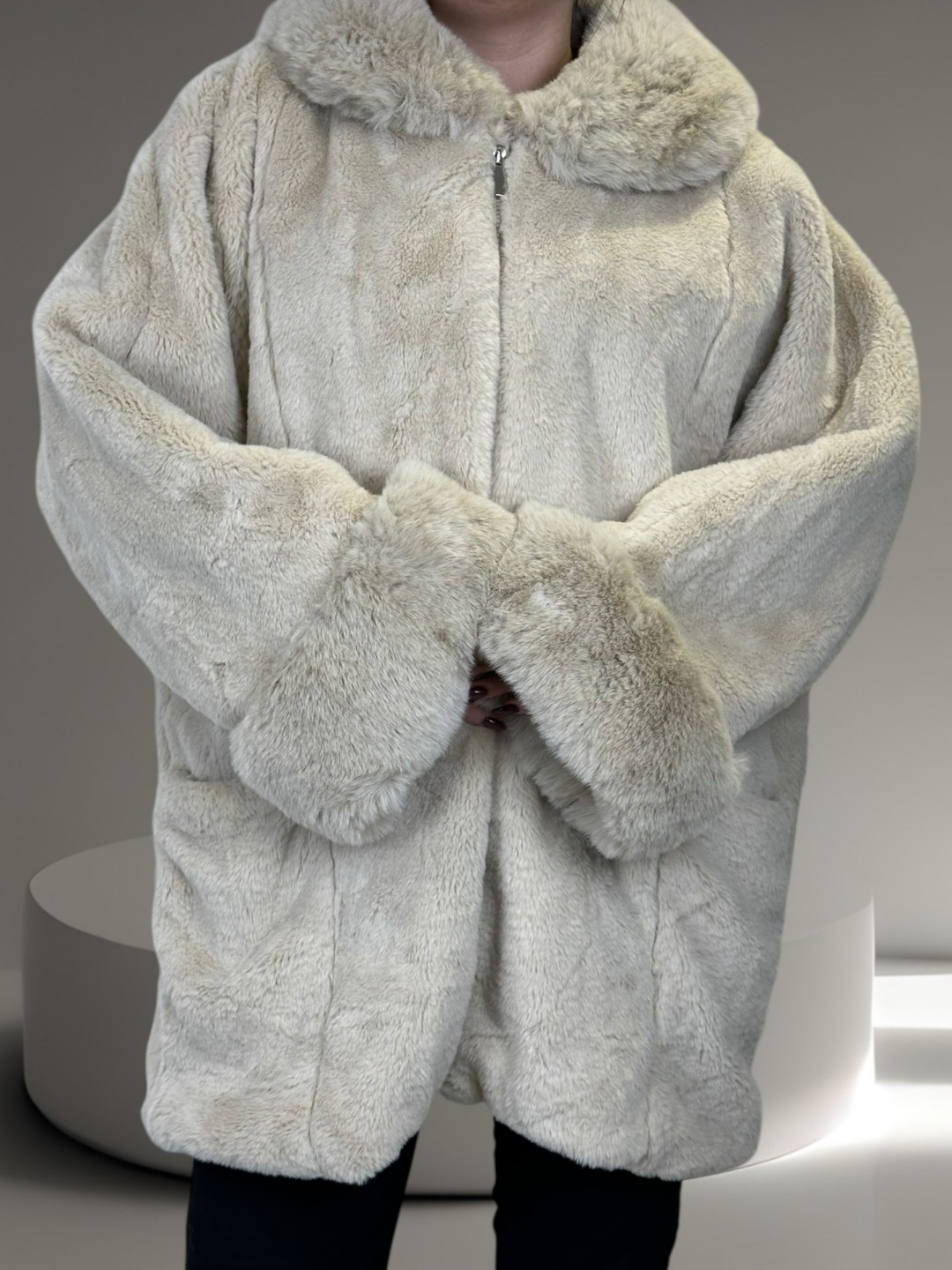 Γούνα με φερμουάρ για  άνεση και luxury look Γούνα με φερμουάρ για  άνεση και luxury look