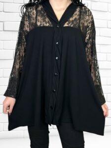 Ζακέτα–πουκάμισο με δαντέλα και κομψή εφαρμογή