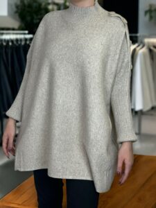 Πουλόβερ σε plus γραμμή με απαλή υφή