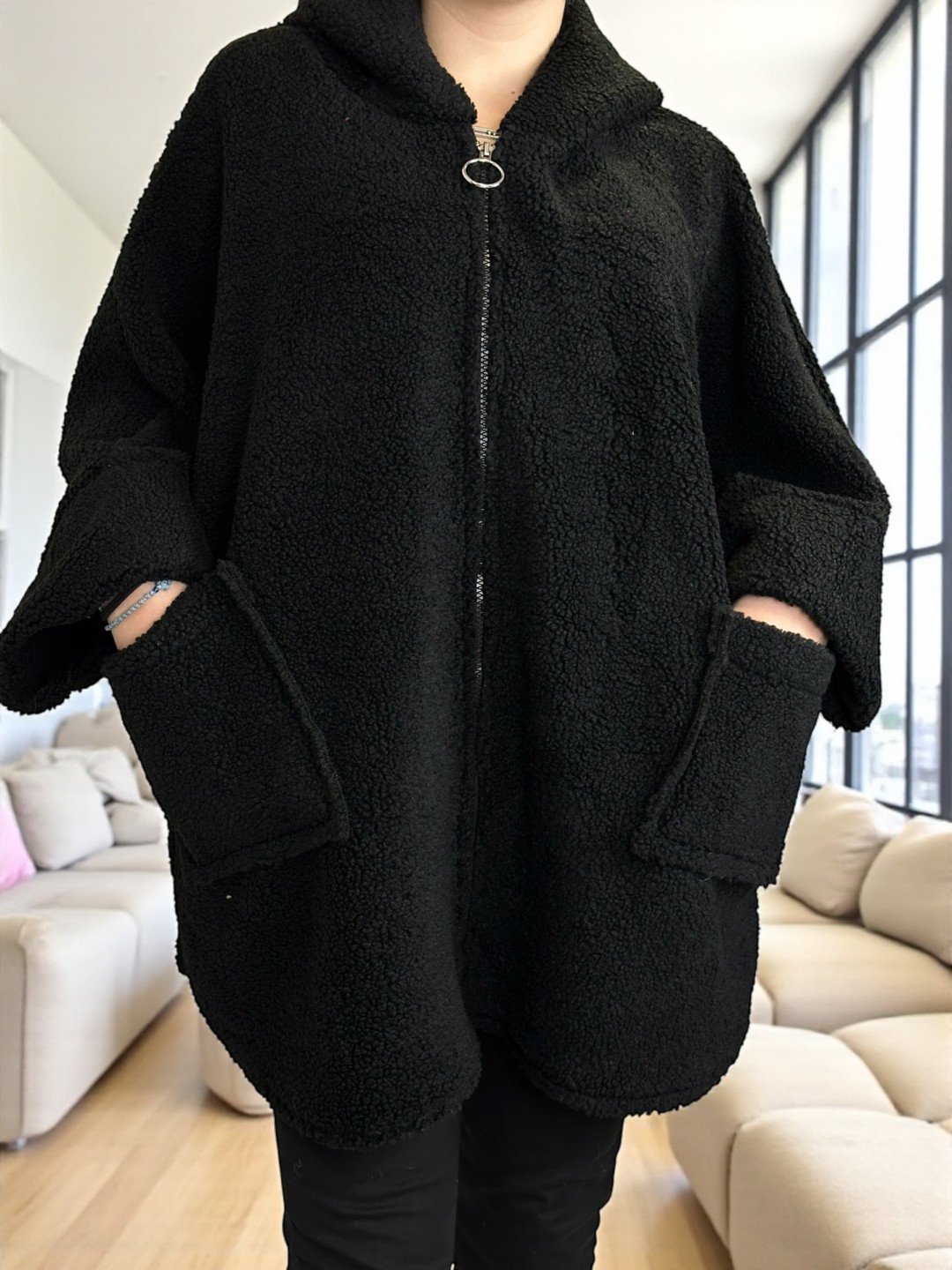 PLUS SIZE Ζακέτα Προβατάκι με Στιλ και Ζεστασιά PLUS SIZE Ζακέτα Προβατάκι με Στιλ και Ζεστασιά