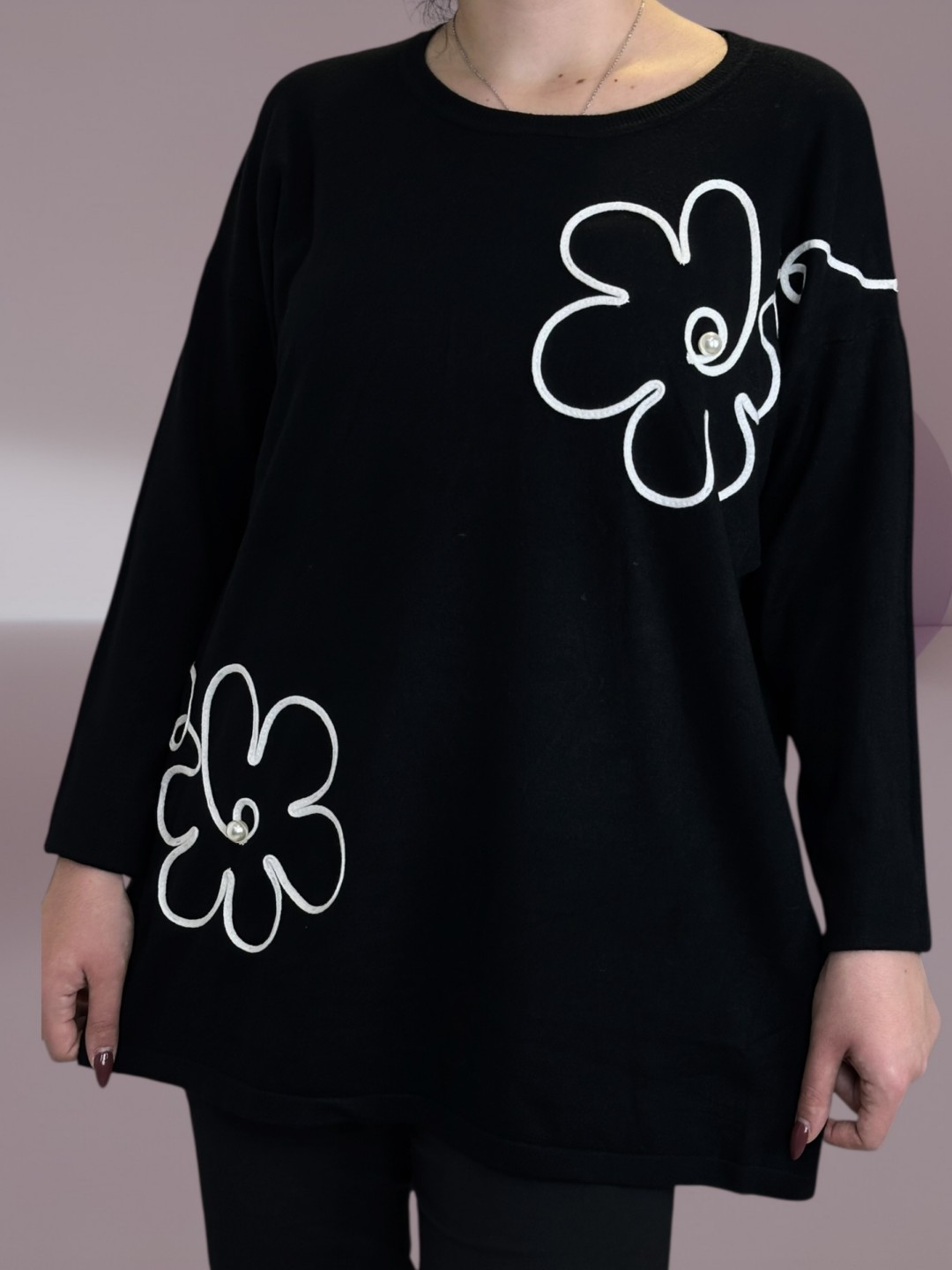 Μπλούζα με ανάγλυφα κεντήματα λουλουδιών Μπλούζα με ανάγλυφα κεντήματα λουλουδιών