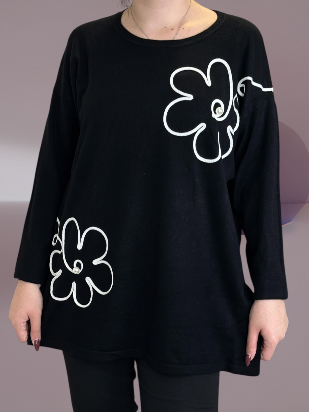 Μπλούζα με ανάγλυφα κεντήματα λουλουδιών Μπλούζα με ανάγλυφα κεντήματα λουλουδιών