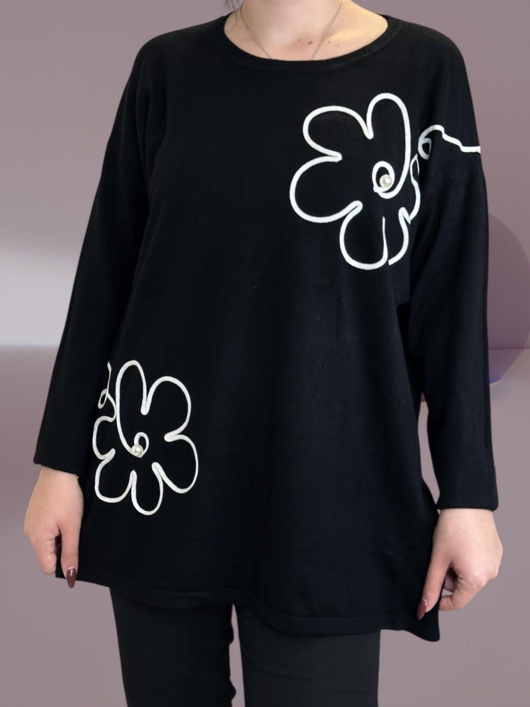 Μπλούζα με ανάγλυφα κεντήματα λουλουδιών Μπλούζα με ανάγλυφα κεντήματα λουλουδιών