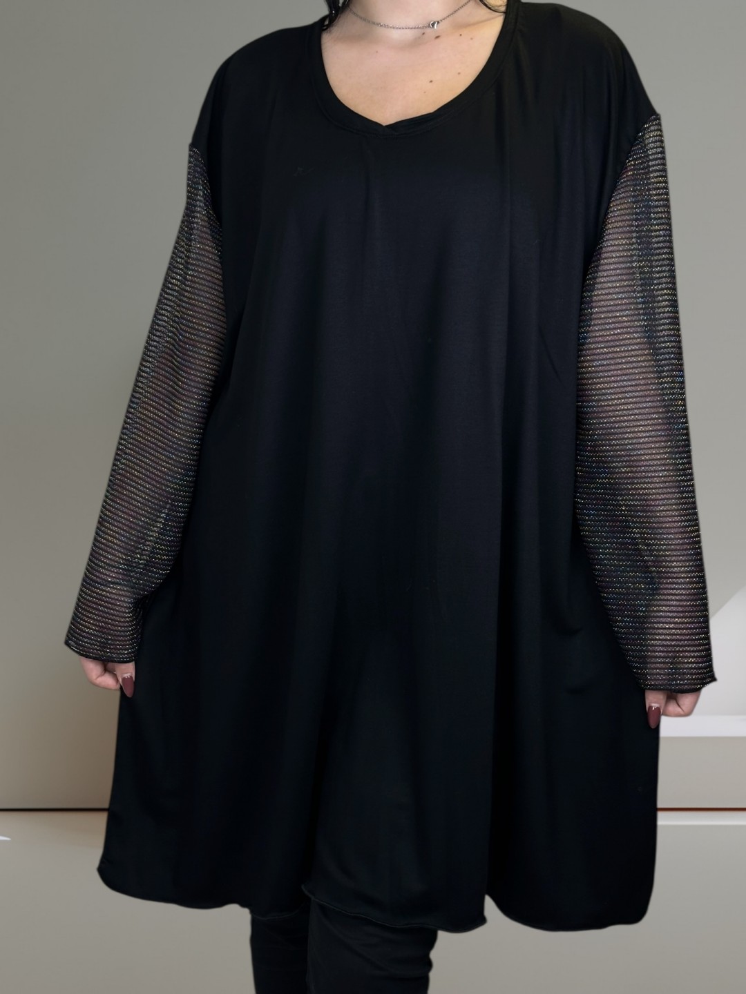 Εντυπωσιακό μπλουζοφόρεμα με χρωματιστές λάμψεις λουρέξ Εντυπωσιακό μπλουζοφόρεμα με χρωματιστές λάμψεις λουρέξ