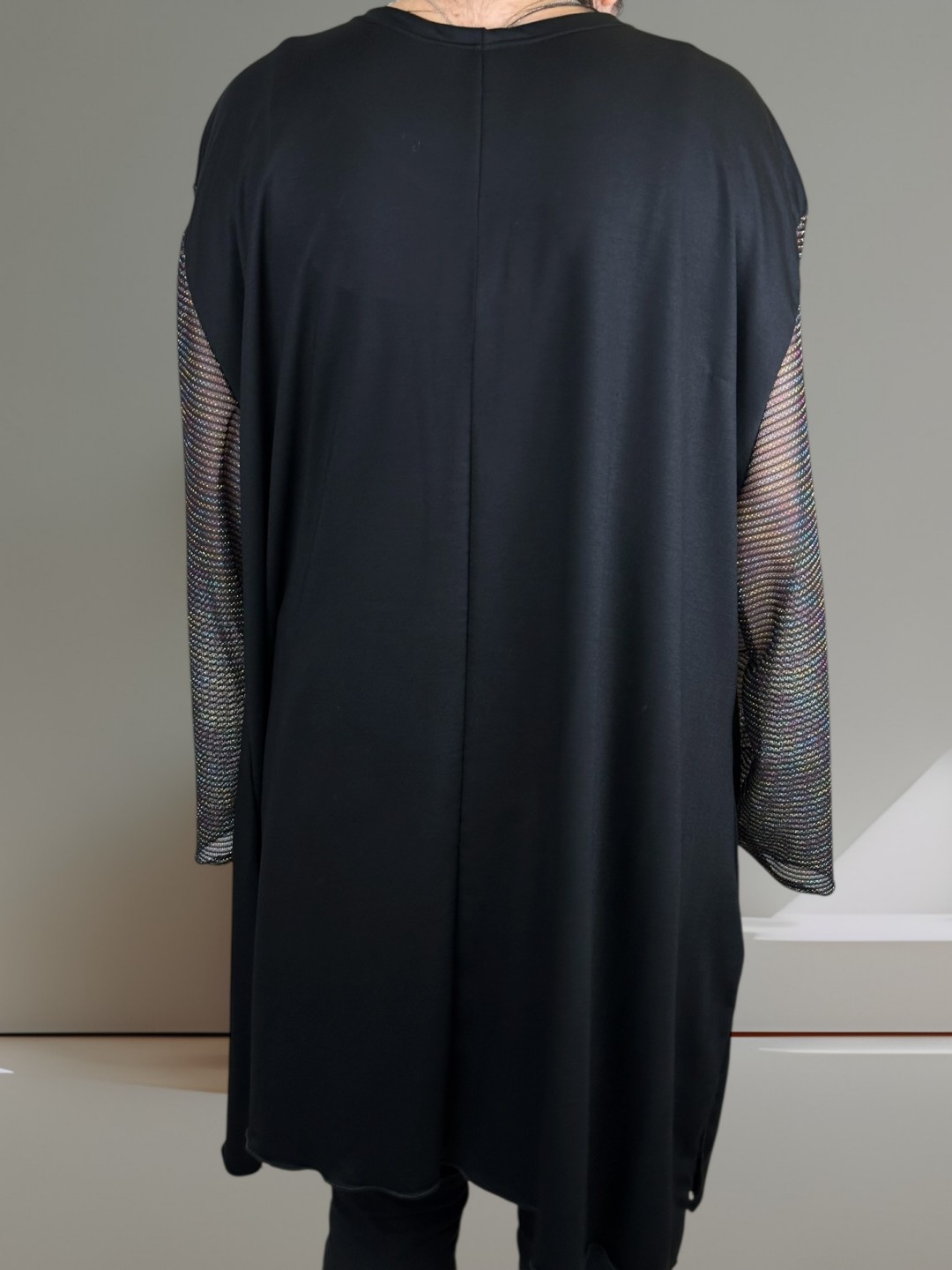 Εντυπωσιακό μπλουζοφόρεμα με χρωματιστές λάμψεις λουρέξ Εντυπωσιακό μπλουζοφόρεμα με χρωματιστές λάμψεις λουρέξ