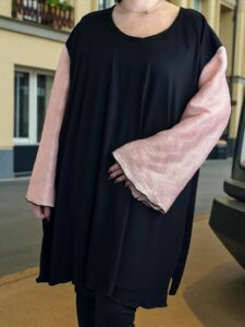 Μπλουζοφόρεμα με ροζ μανίκια και λάμψη λουρέξ