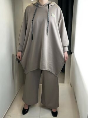 Σετ φούτερ με μακριά μπλούζα για καθημερινό look