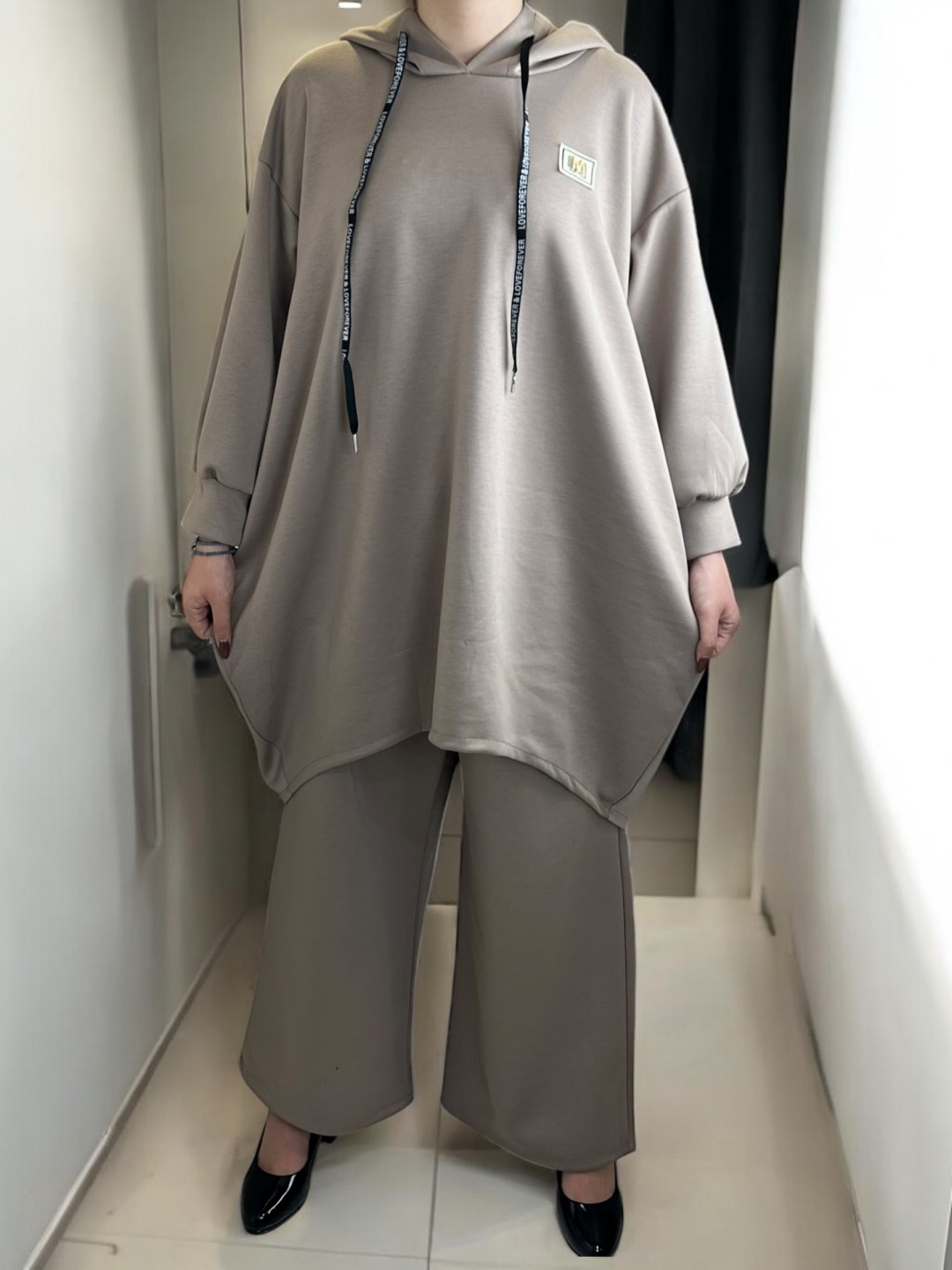 Σετ φούτερ με μακριά μπλούζα για καθημερινό look Σετ φούτερ με μακριά μπλούζα για καθημερινό look