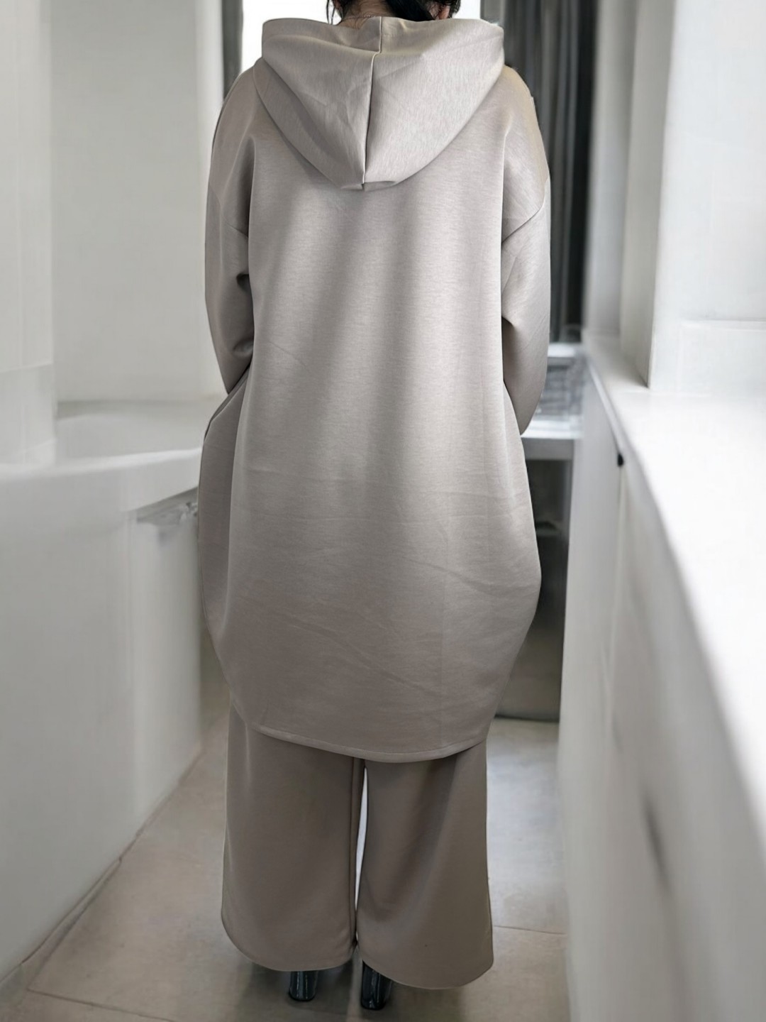 Σετ φούτερ με μακριά μπλούζα για καθημερινό look Σετ φούτερ με μακριά μπλούζα για καθημερινό look