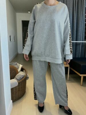 Σετ φούτερ με λεοπάρ λεπτομέρειες για εντυπωσιακές εμφανίσεις