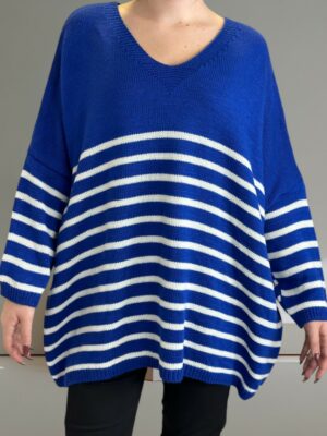 Πλεκτό πουλόβερ με ρίγες και chic διάθεση