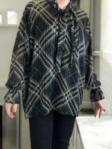 Μπλούζα μουσελίνα με δέσιμο στο λαιμό