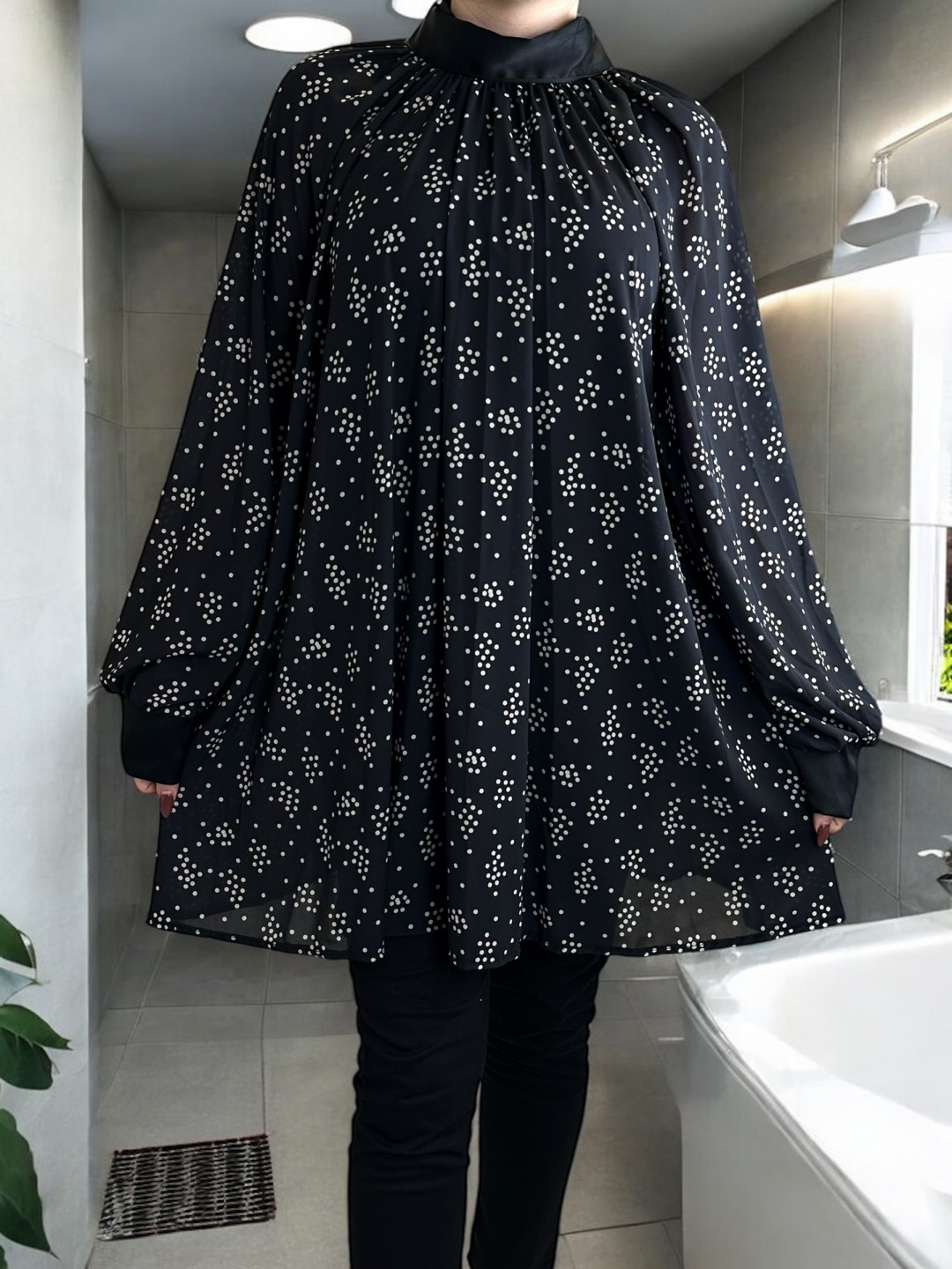 Πουκάμισο με φιόγκο πίσω για κομψές εμφανίσεις Πουκάμισο με φιόγκο πίσω για κομψές εμφανίσεις