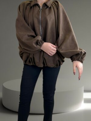 Μοντέρνο bomber jacket με εντυπωσιακά μπαλούν μανίκια