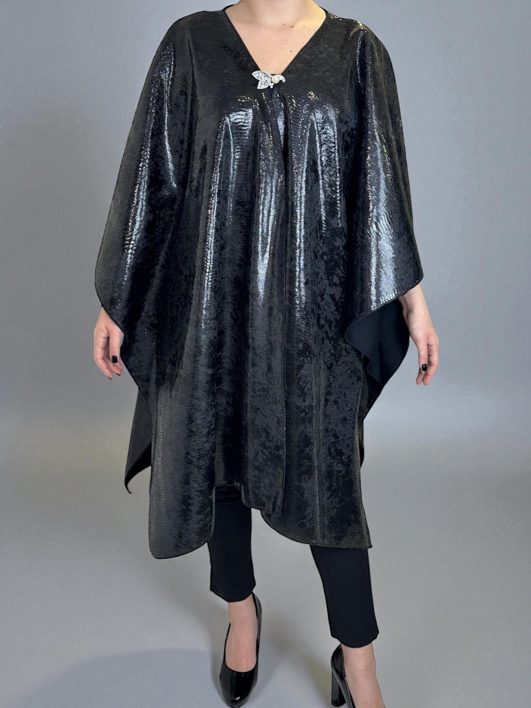 Μοντέρνα κάπα για chic layering Μοντέρνα κάπα για chic layering