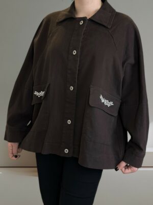 Τζάκετ με λεπτομέρειες στρας στις τσέπες