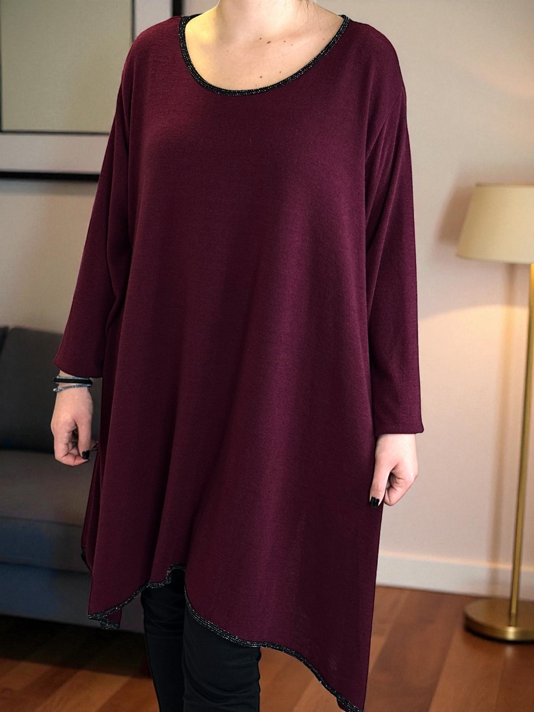 Κομψό μπλουζοφόρεμα με διακριτικές λούρεξ πινελιές Κομψό μπλουζοφόρεμα με διακριτικές λούρεξ πινελιές