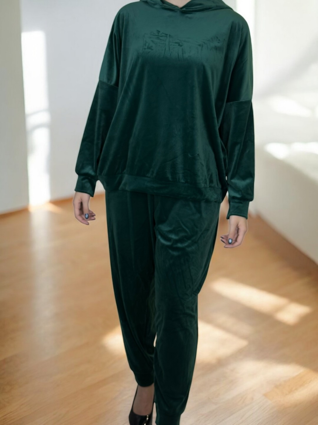 Άνετη βελουτέ σετ φόρμα Άνετη βελουτέ σετ φόρμα