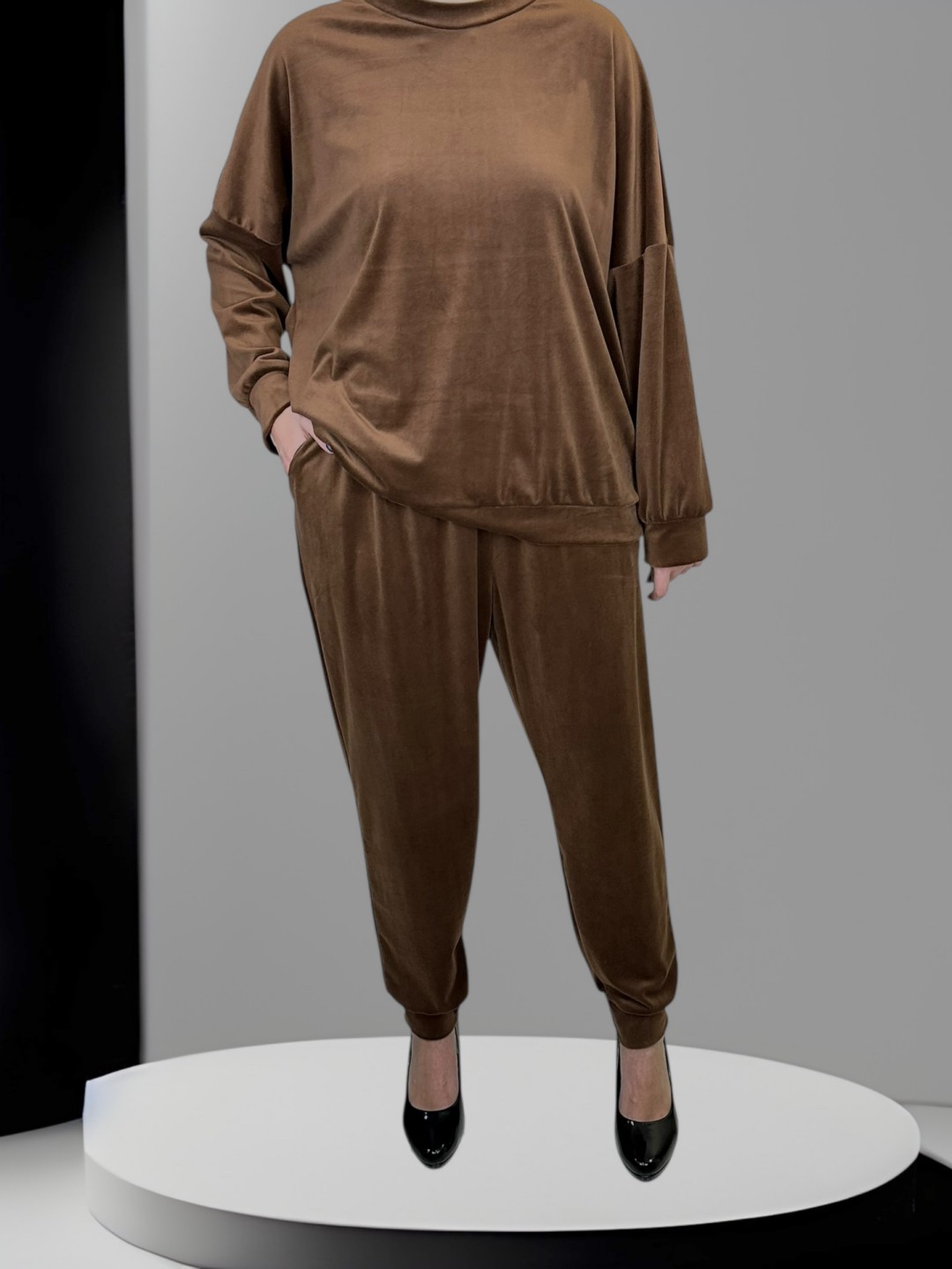 Άνετη βελουτέ σετ φόρμα Άνετη βελουτέ σετ φόρμα