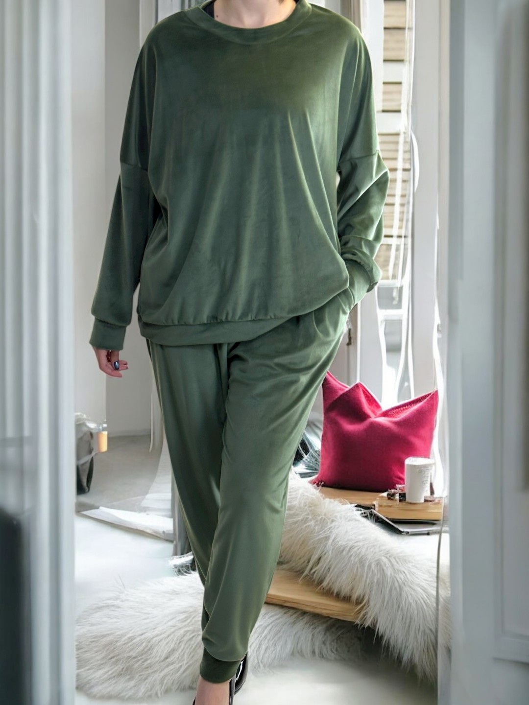 Άνετη βελουτέ σετ φόρμα Άνετη βελουτέ σετ φόρμα