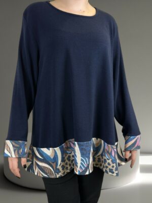 Μπλούζα με φαρδιά φάσα στο τελείωμα