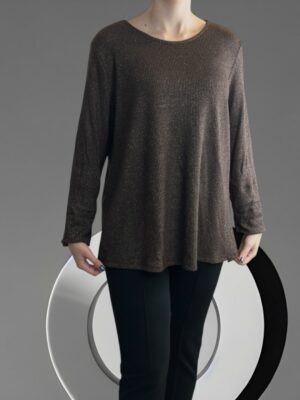 Μπλούζα με διακριτική χρυσοκλωστή για elegant look