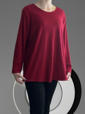 Μπλούζα με διακριτική χρυσοκλωστή για elegant look