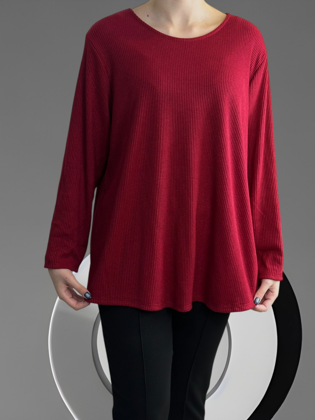 Μπλούζα με διακριτική χρυσοκλωστή για elegant look Μπλούζα με διακριτική χρυσοκλωστή για elegant look