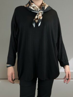 Μπλούζα με λεπτομέρεια αλυσιδα με φουλάρι<br/><small class="dmm_sku">Κωδικός προϊόντος: 8391-μαυρο</small>