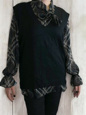 Μοντέρνα καζάκα με V ντεκολτέ